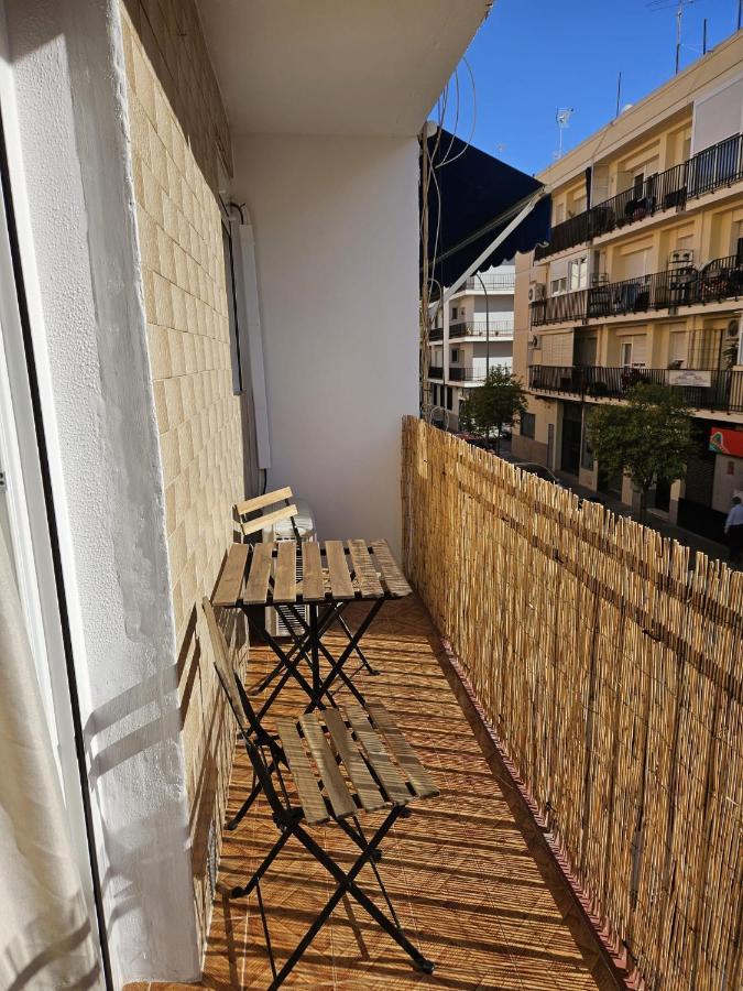Apartamento Familiar En Triana Sevilla Exterior foto